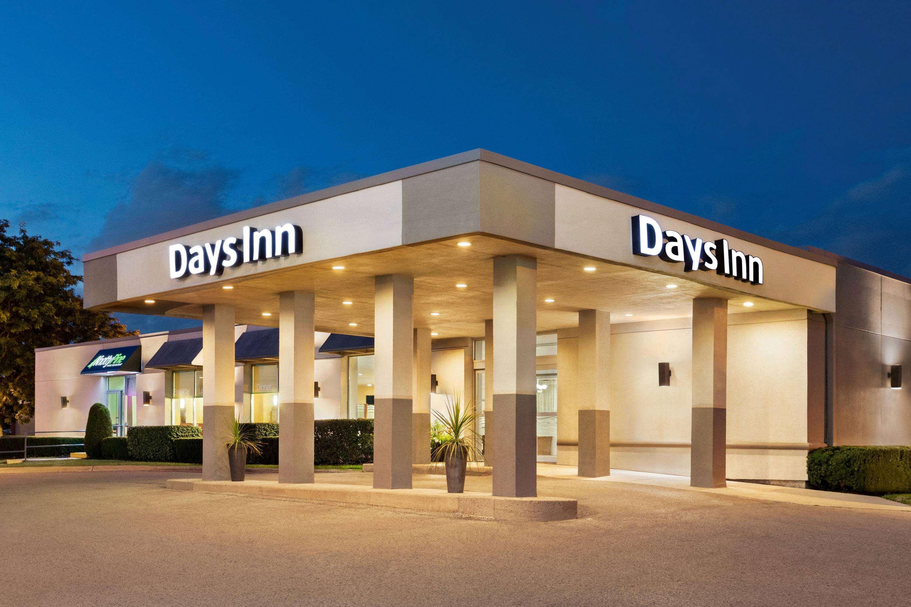 Days Inn By Wyndham London Exterior foto